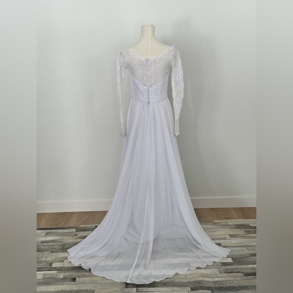 Mori Lee Lace Long Sleeve Wedding Dress, Size 10, A-Line - Picture 4 of 8